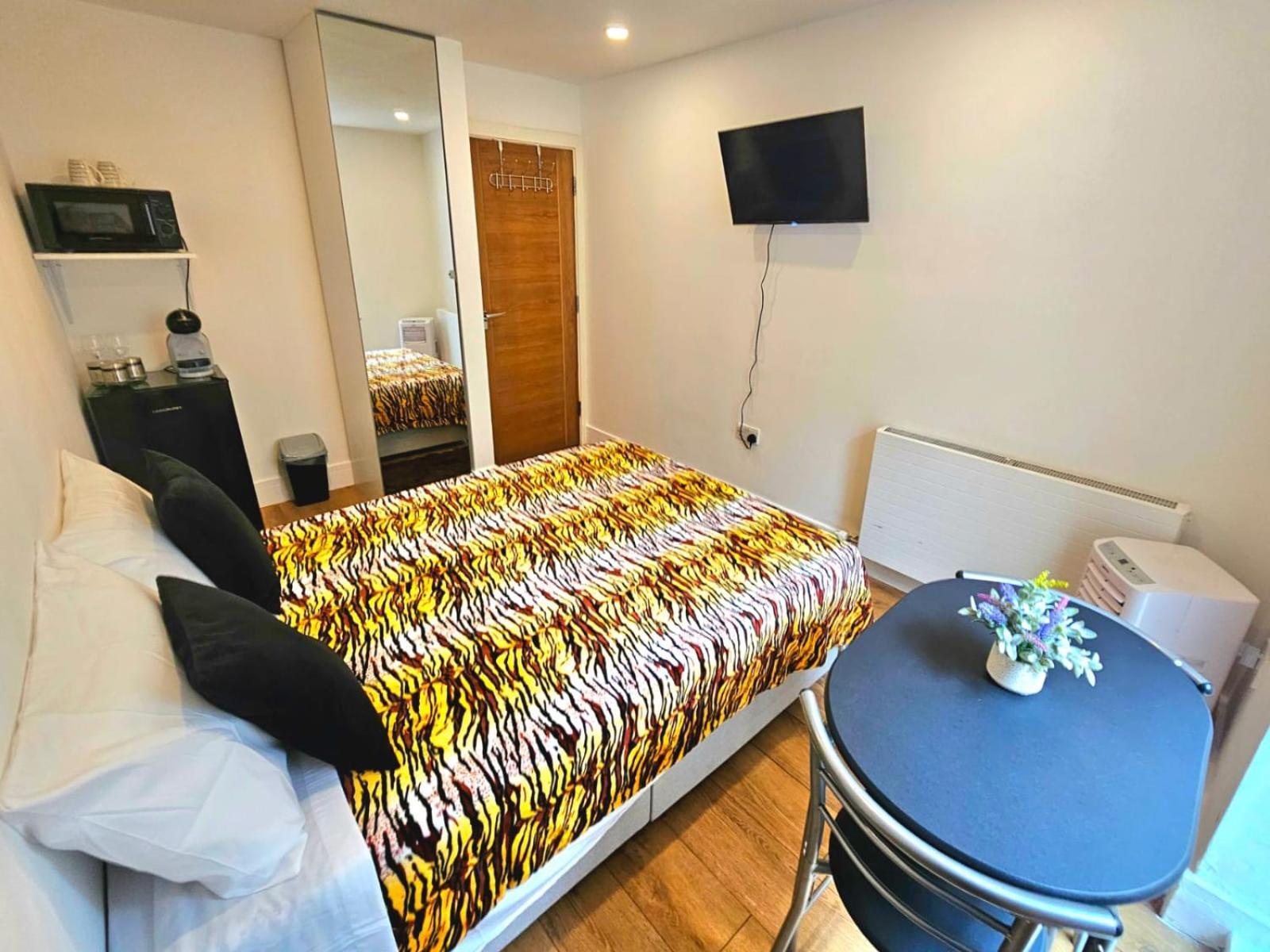 Oliver Double Room Лондон Экстерьер фото