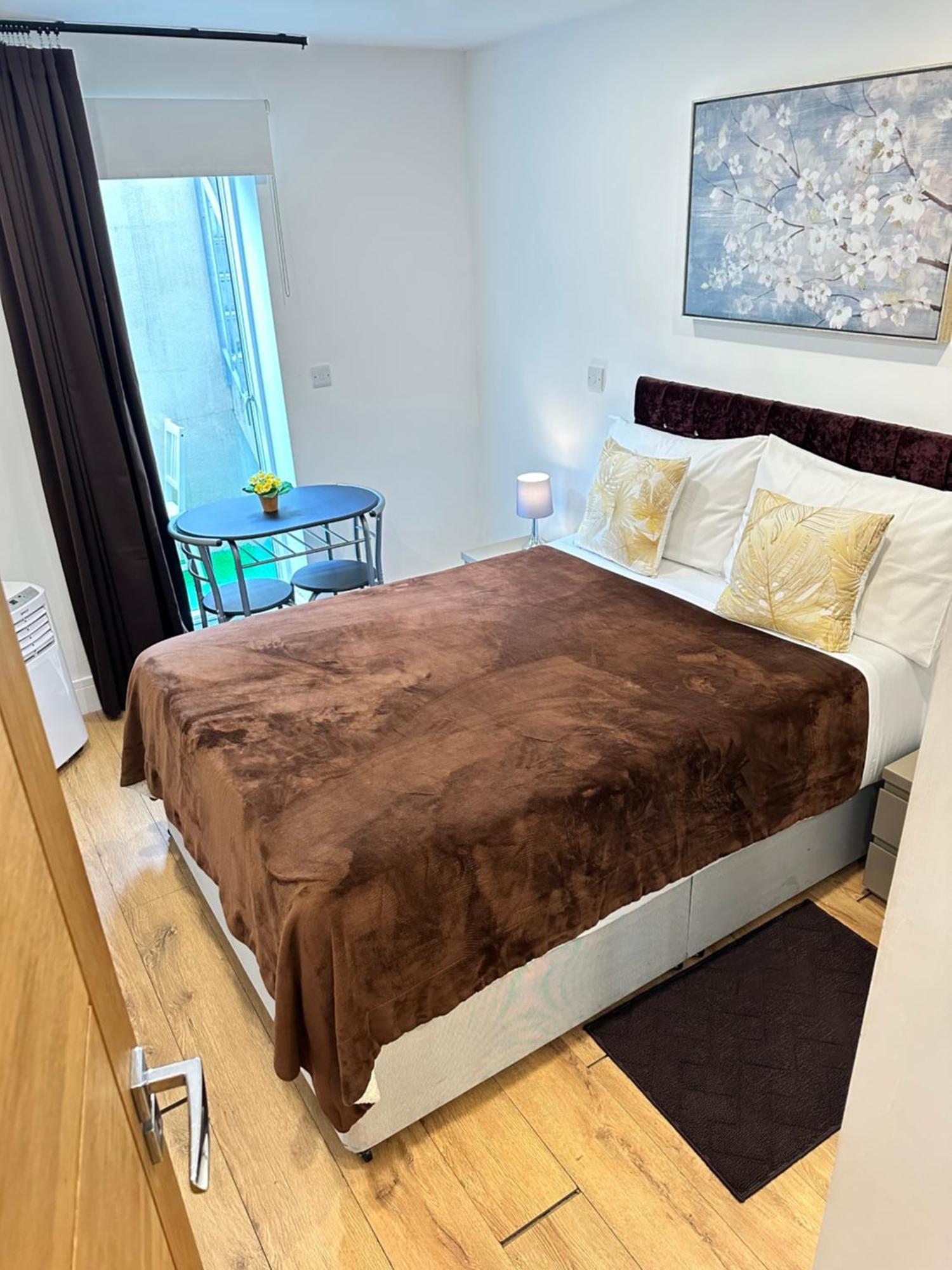 Oliver Double Room Лондон Экстерьер фото
